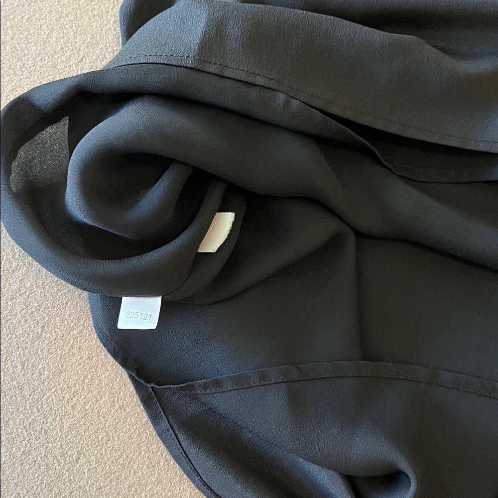 Ann Taylor LOFT Black Ruffle Cap Sleeve
Sheath Dress Size 8 - Picture 9 of 9
